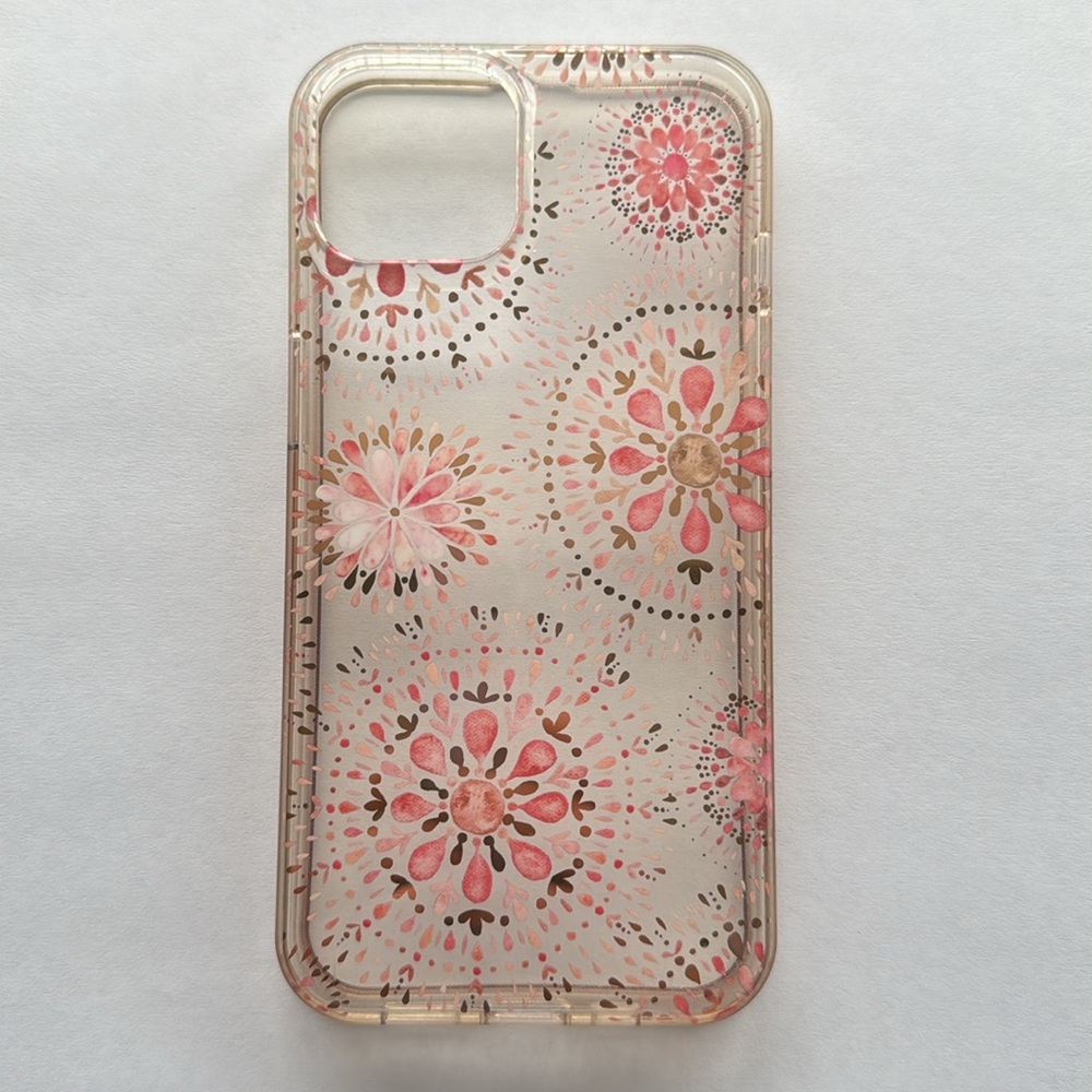 Lot of 4 iPhone 13 Cases - Picture 2 of 5